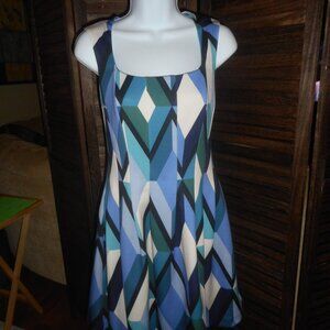 POCKETS! NWOT Vince Camuto geometric diamond print dress, size 4